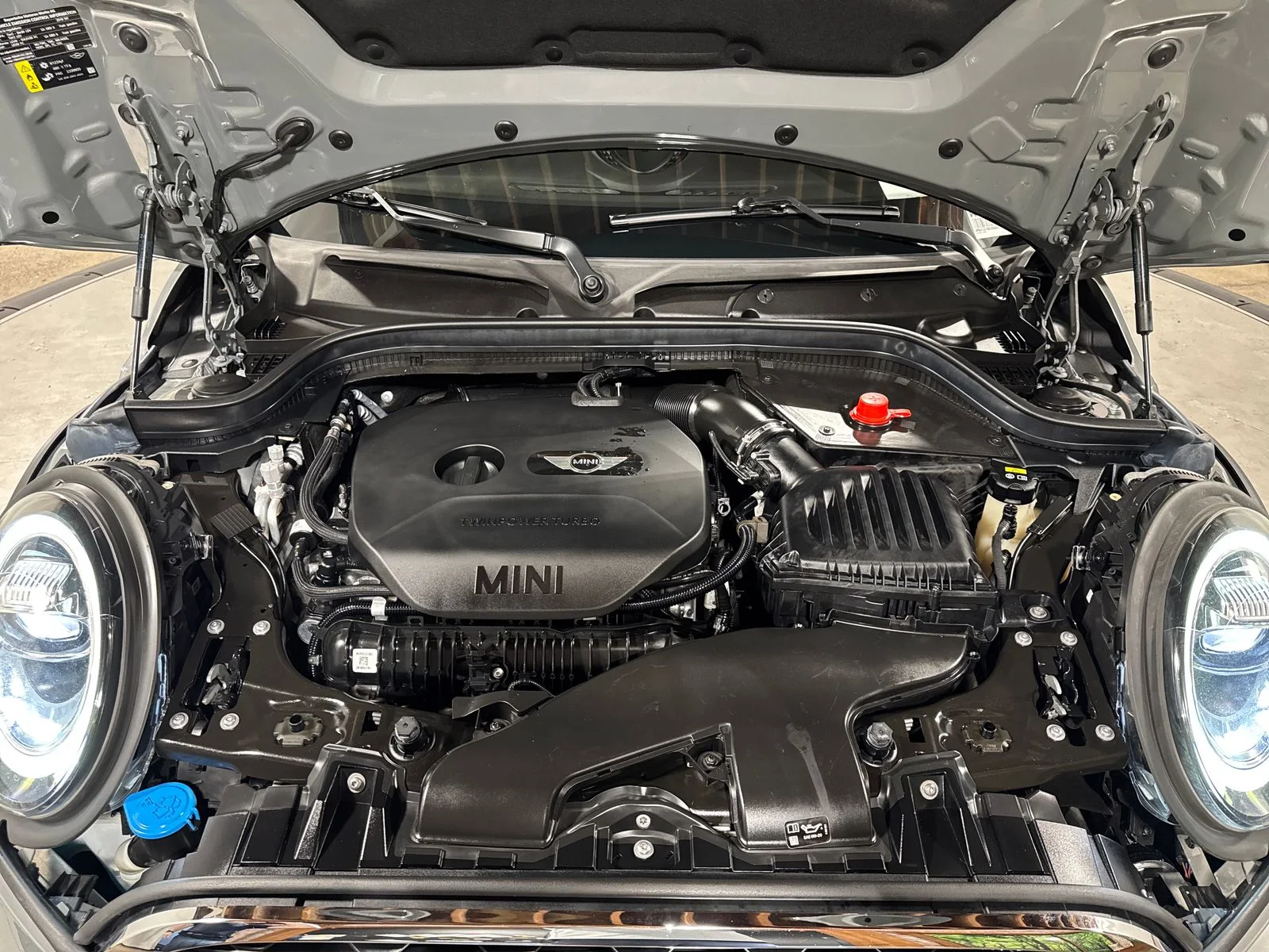 Used 2019 Gray Metallic MINI Signature image 27