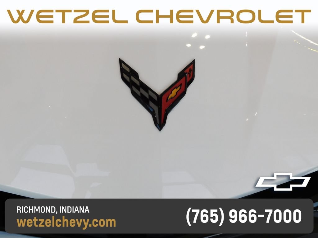 Used 2023 White Chevrolet Stingray image 27