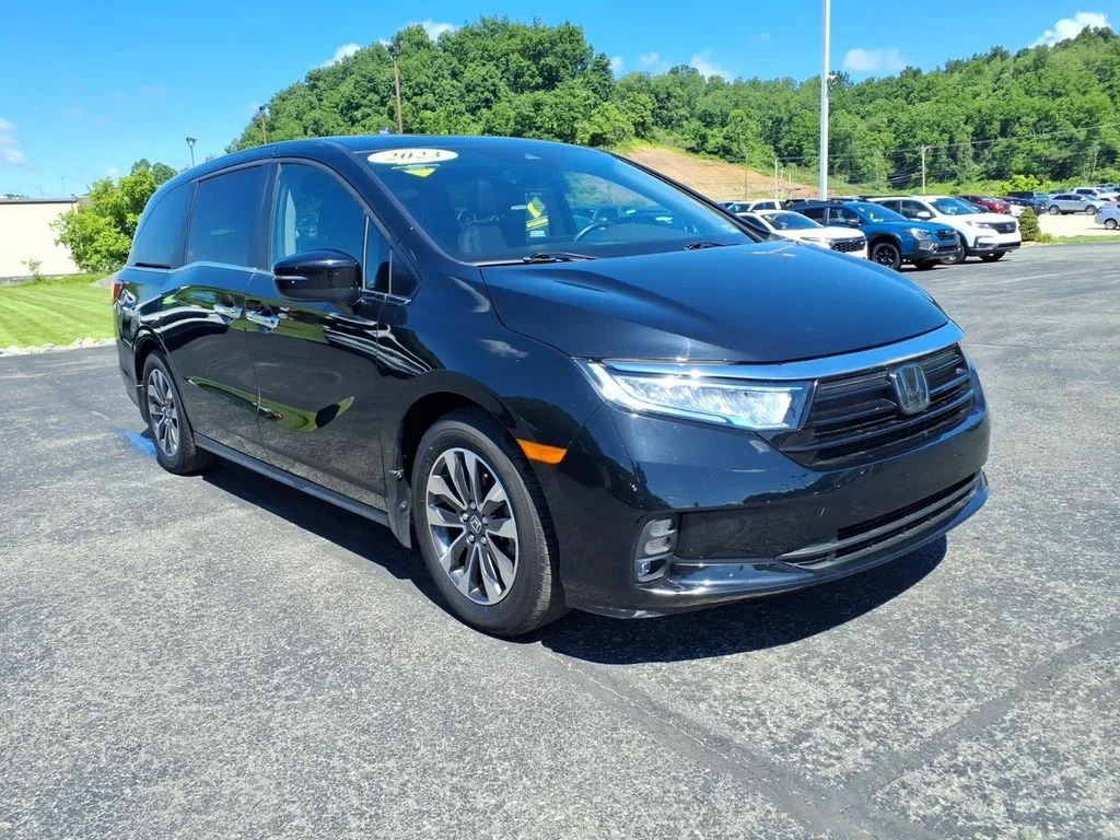 Used 2023 Black Honda EX-L image 1