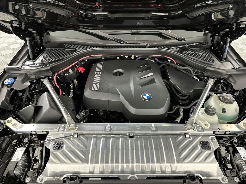 New 2026 Black Sapphire Metallic BMW 30 xDrive image 30