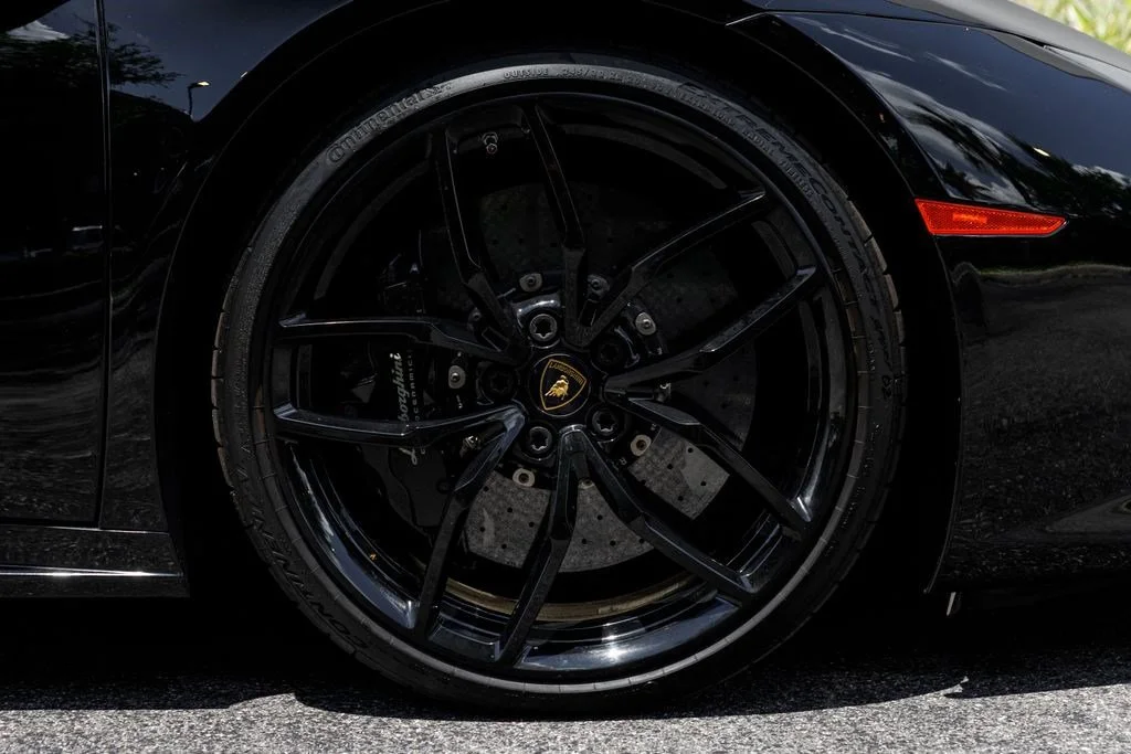 Used 2016 Black Lamborghini LP610-4S image 27