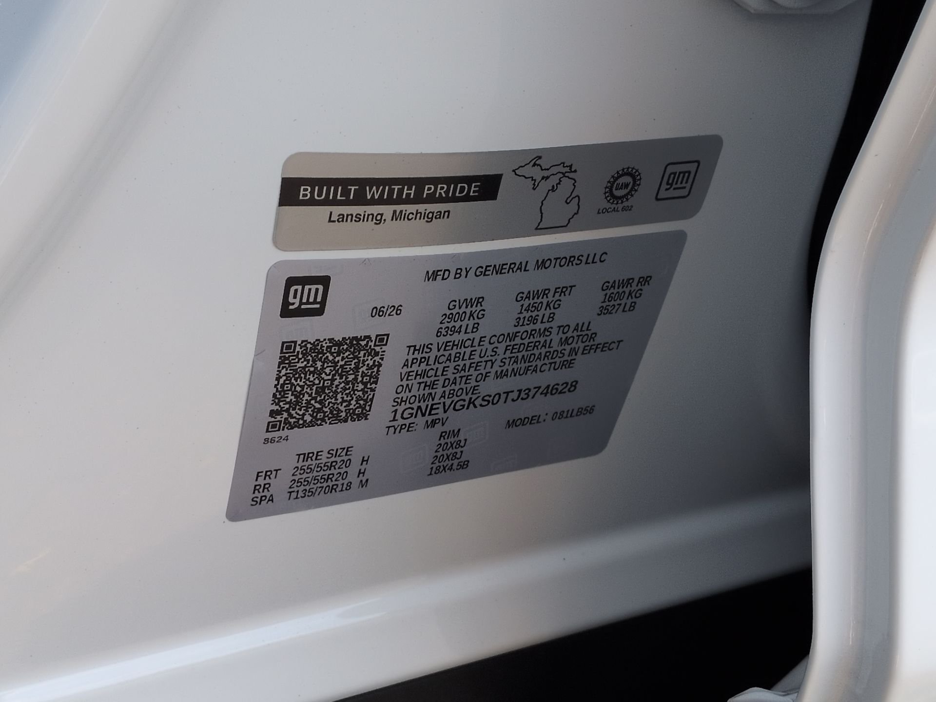 New 2026 Summit White Chevrolet LT image 71