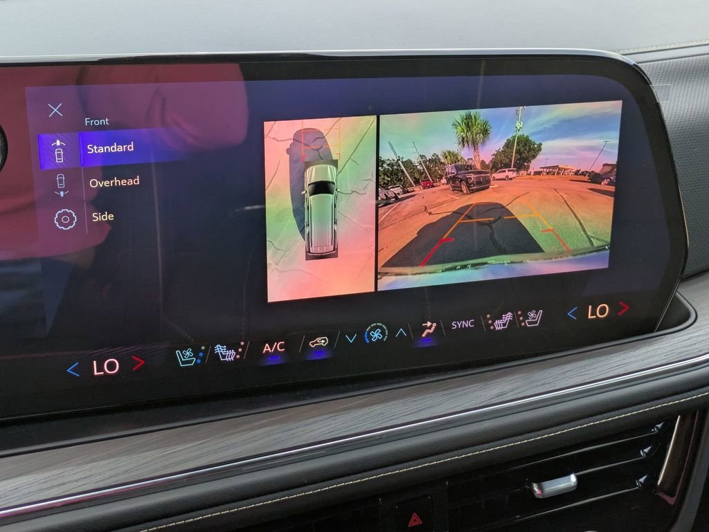 2025 Chevrolet Suburban Premier - Photo 23
