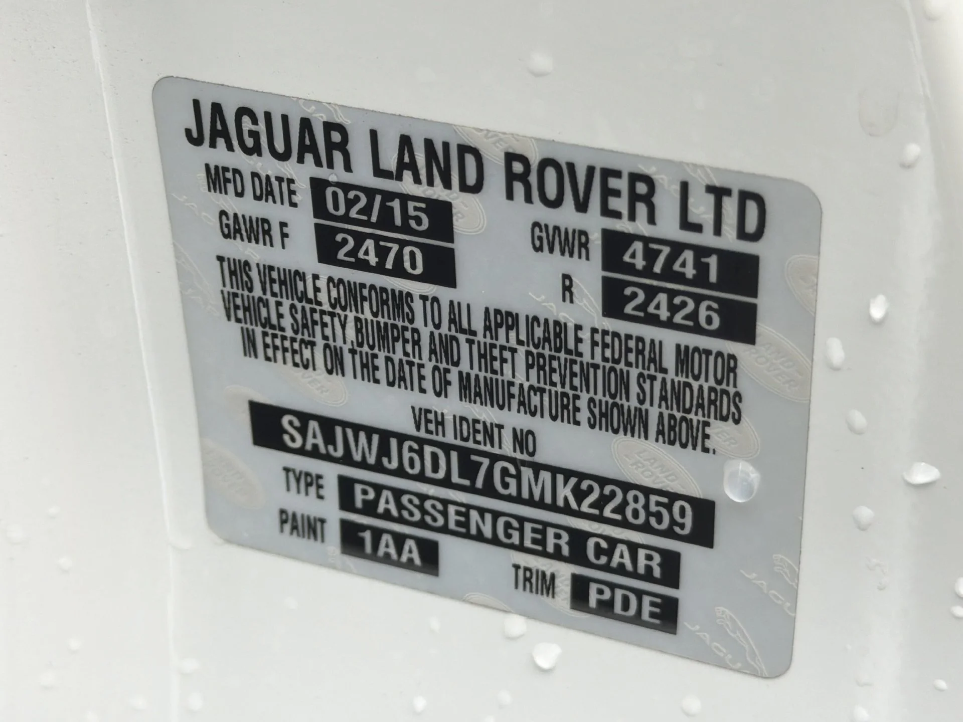 Used 2016  Jaguar R image 32