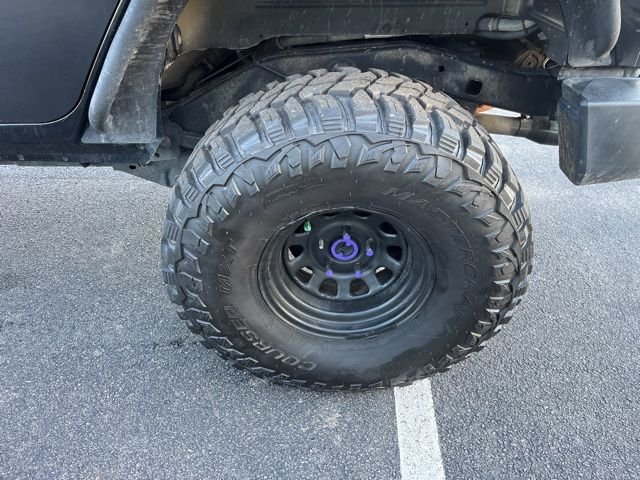 Used 2017 Black Jeep Unlimited Sport image 29