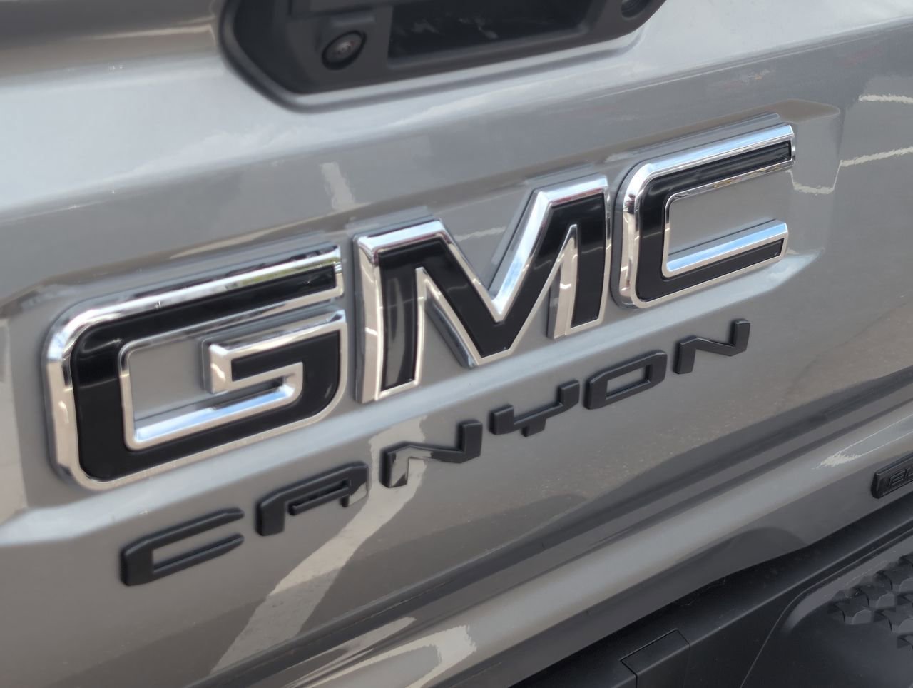 New 2026 Sterling Metallic GMC Elevation image 29