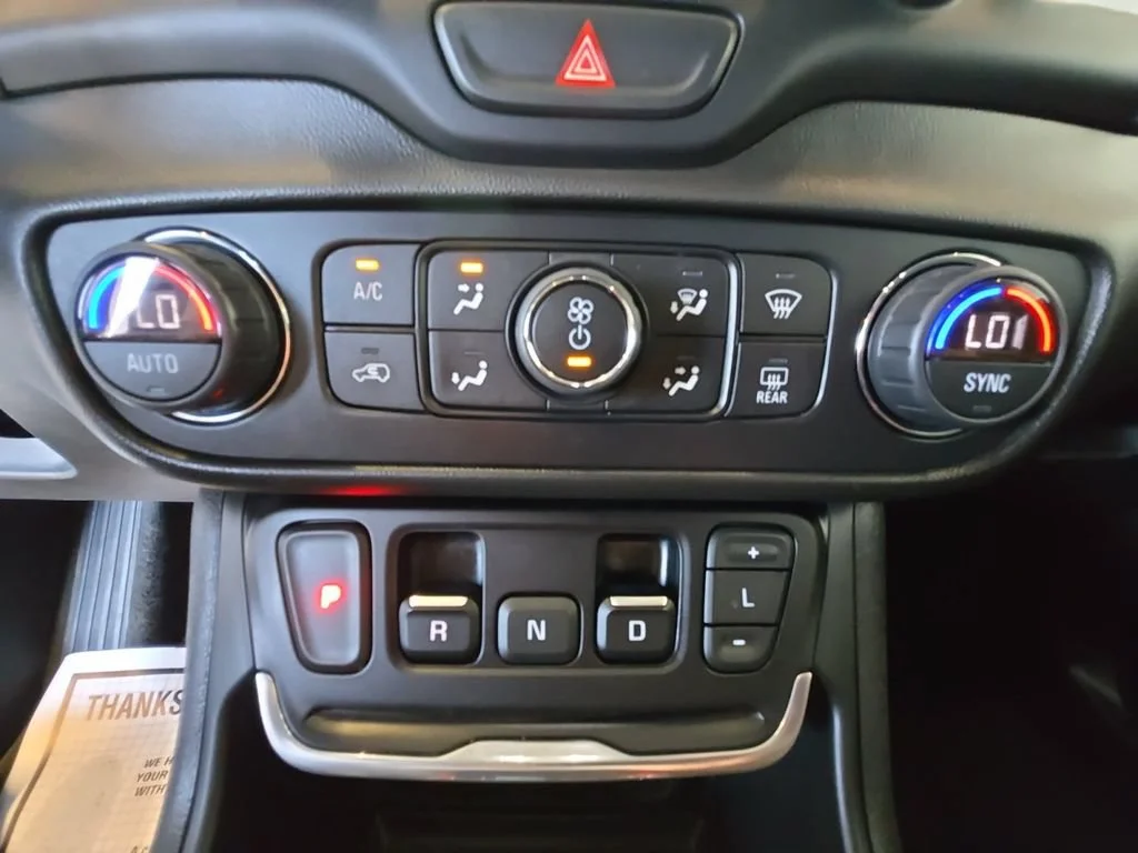Certified Used 2021 QUICKSILVER METALLIC GMC SLE image 17