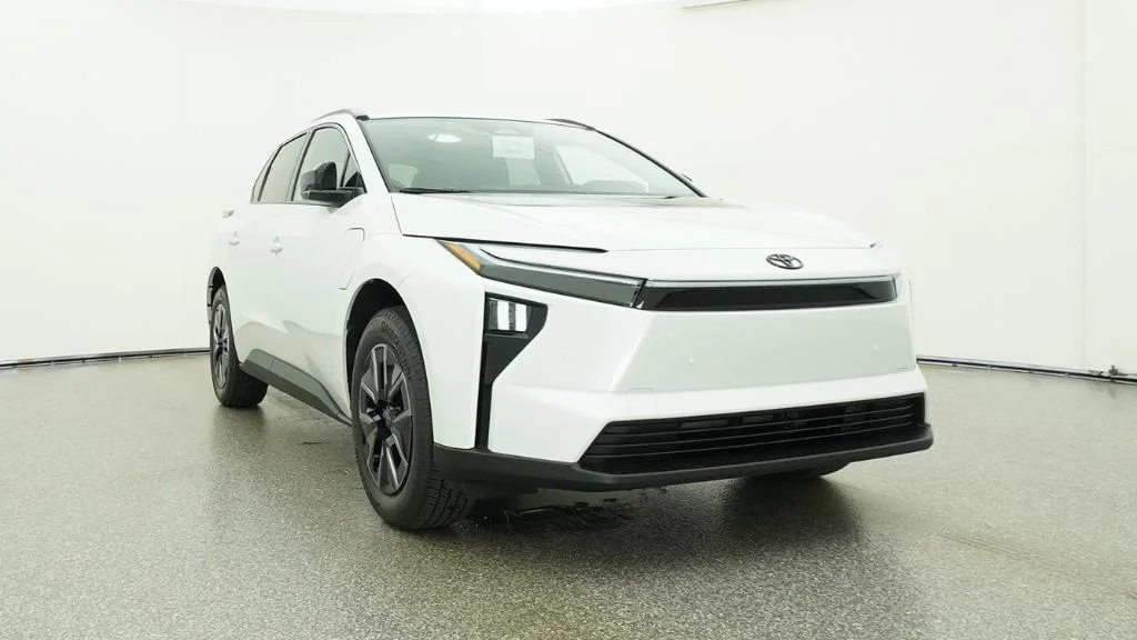 New 2026 Wind Chill Pearl Toyota XLE image 64