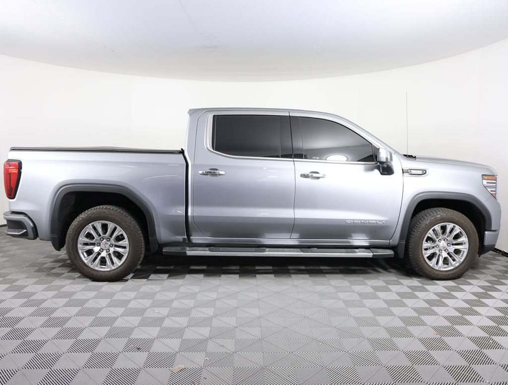 Used 2024 Silver GMC Denali image 3
