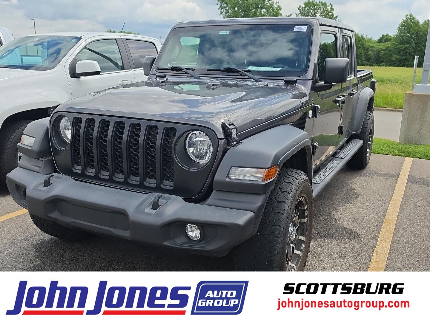 2021 Jeep Gladiator Sport's photo