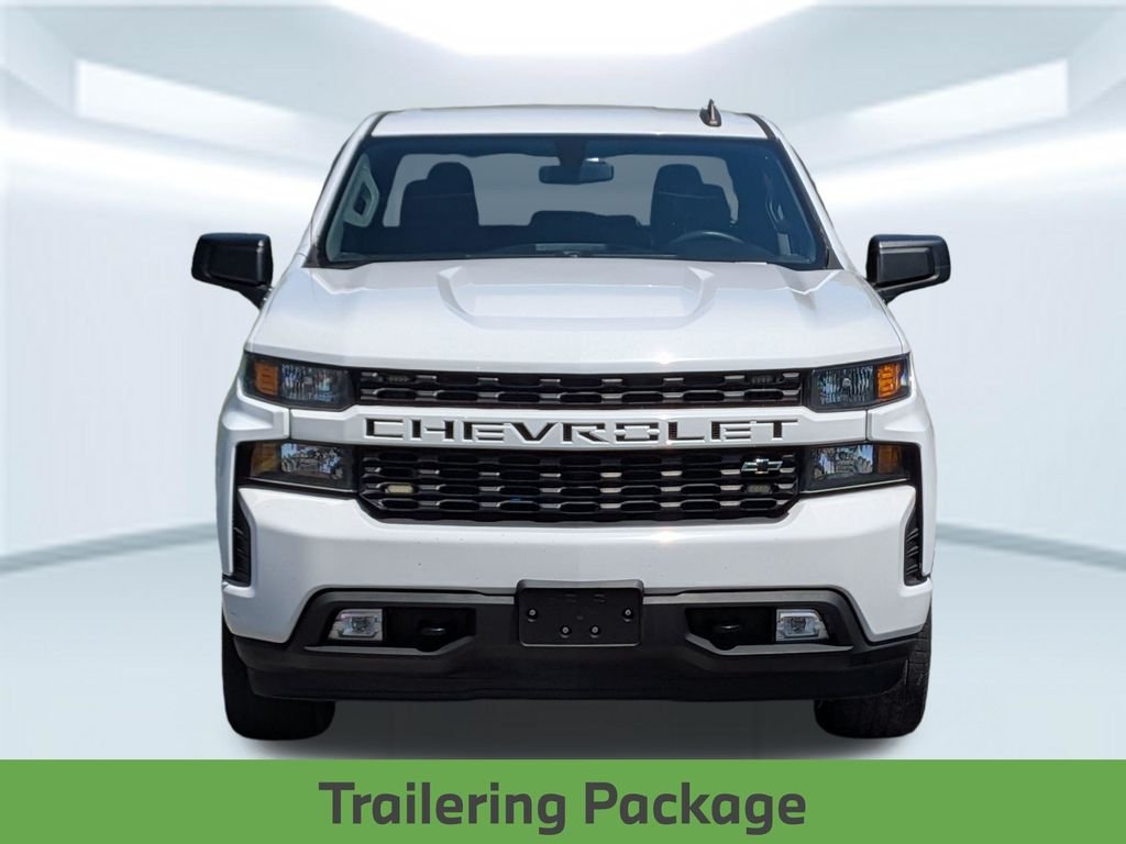 Used 2020 White Chevrolet Custom image 12