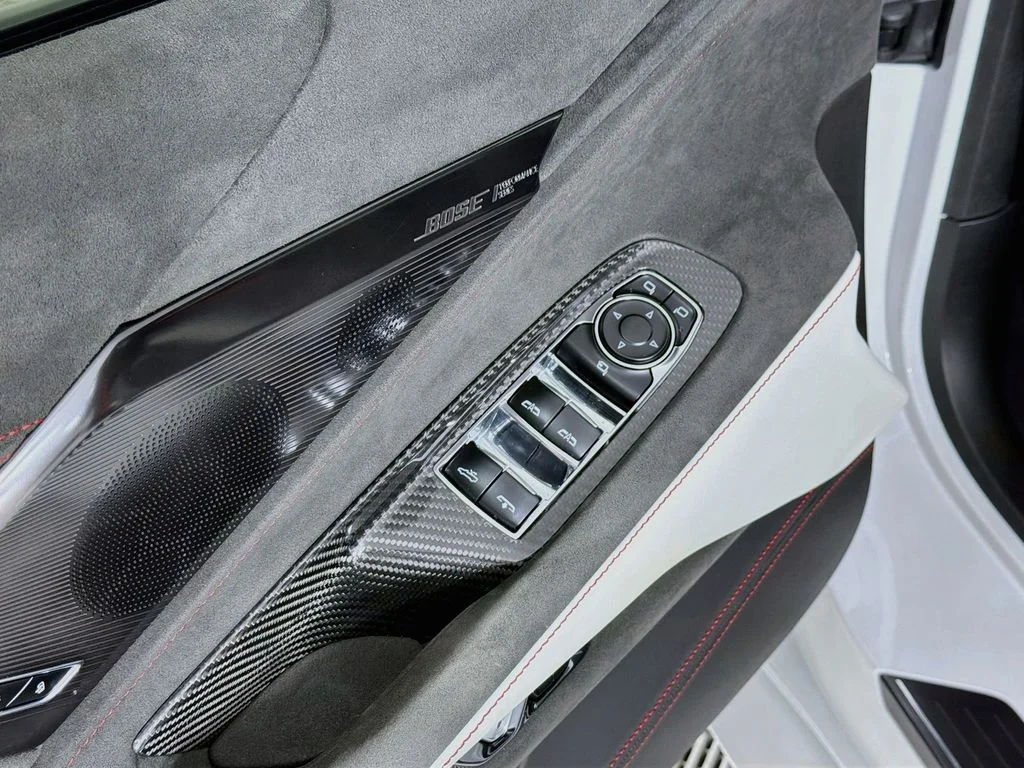 Used 2023 White Chevrolet Stingray image 18