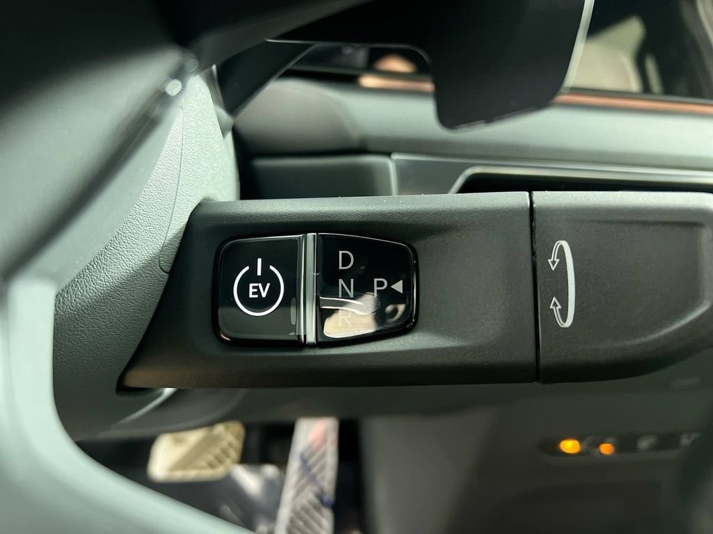 New 2026 Glacial White Pearl / Black Ro Kia GT-Line AWD image 23