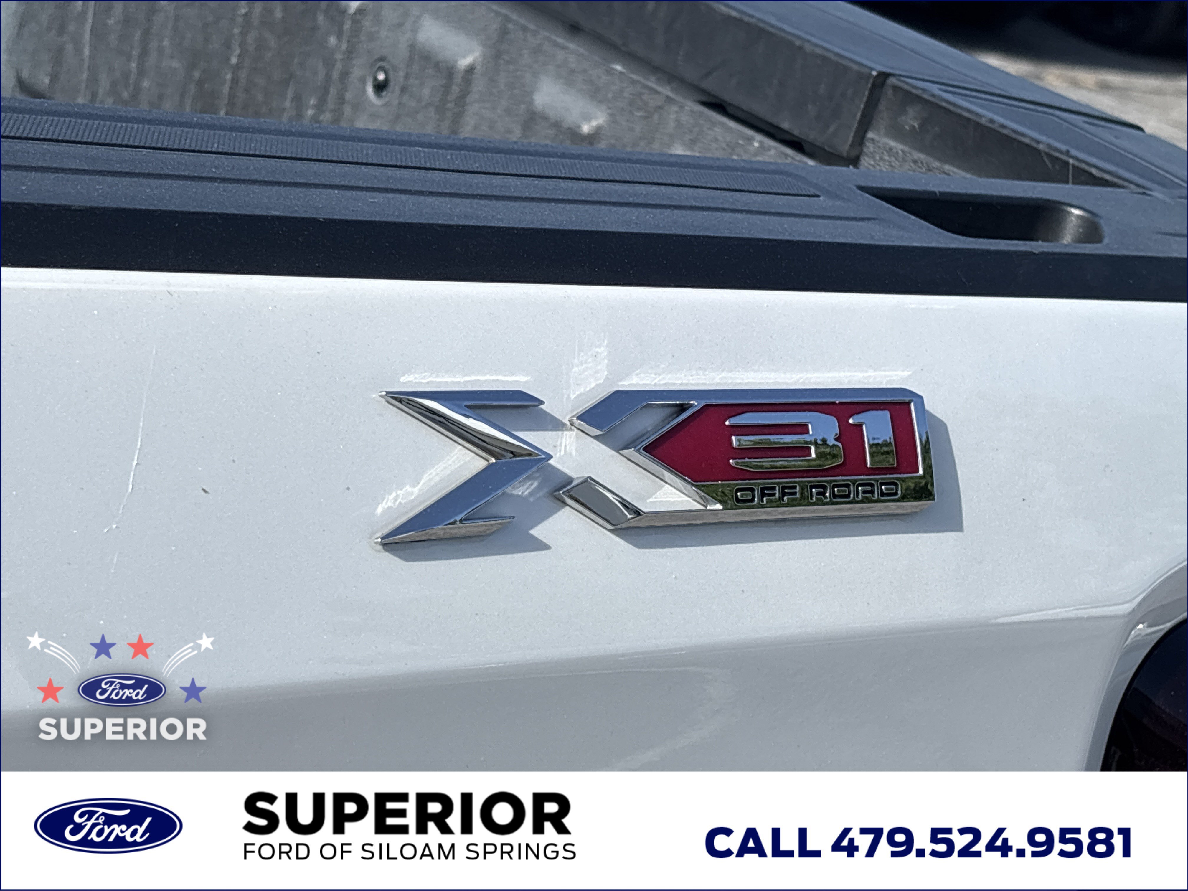 Used 2021 White Frost Tricoat GMC SLT 4WD image 16