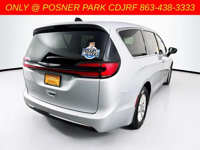 Used 2024 Silver Chrysler Touring L image 7