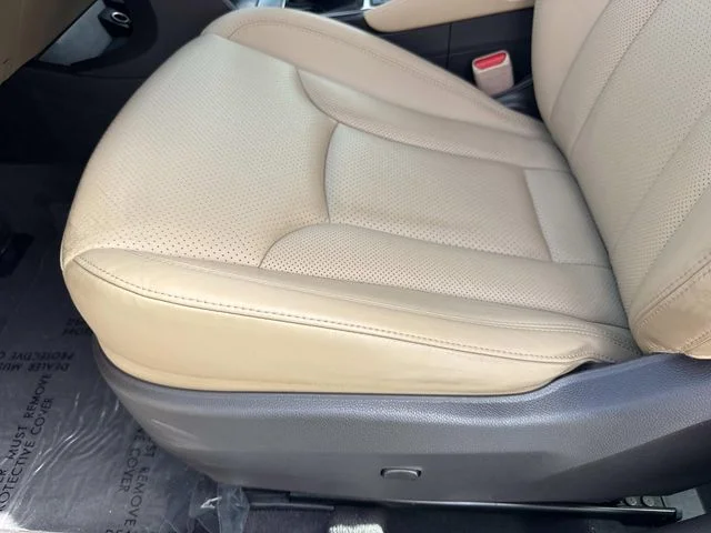 Used 2013 Brown Hyundai Base image 26