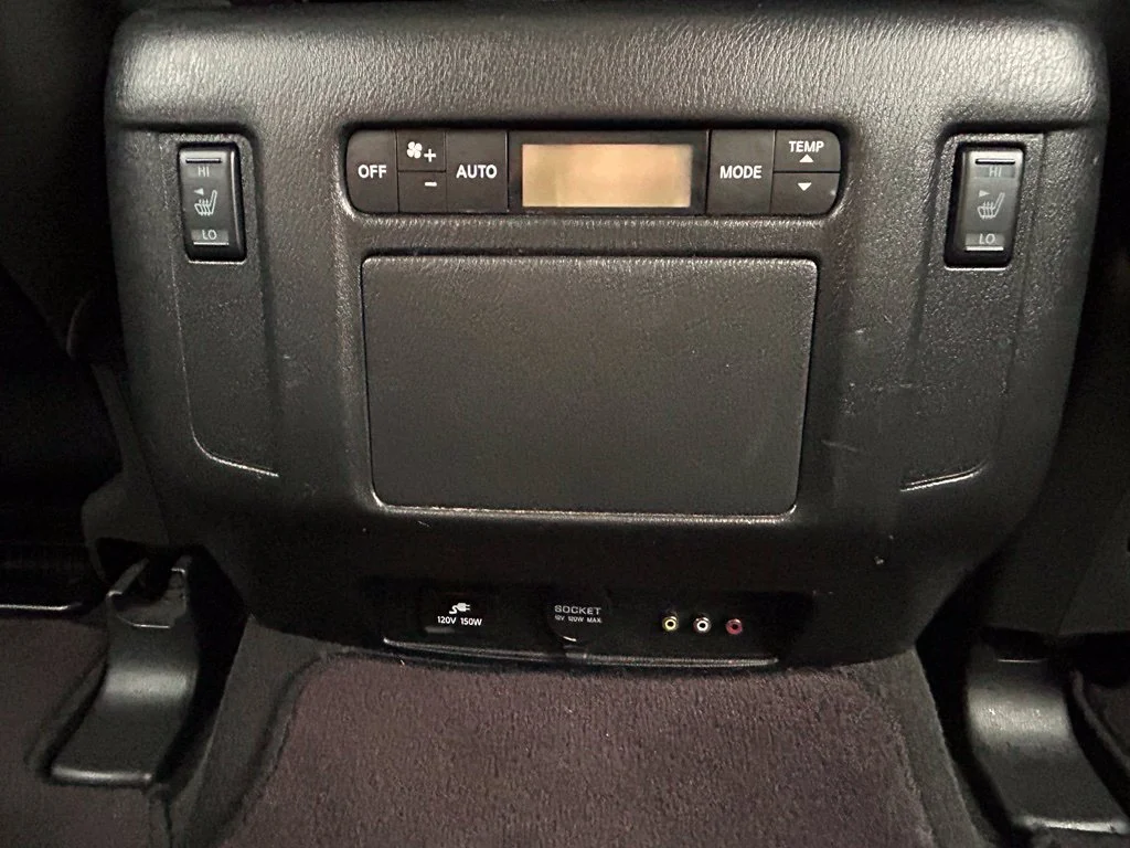 Certified Used 2017 White Nissan Platinum image 22
