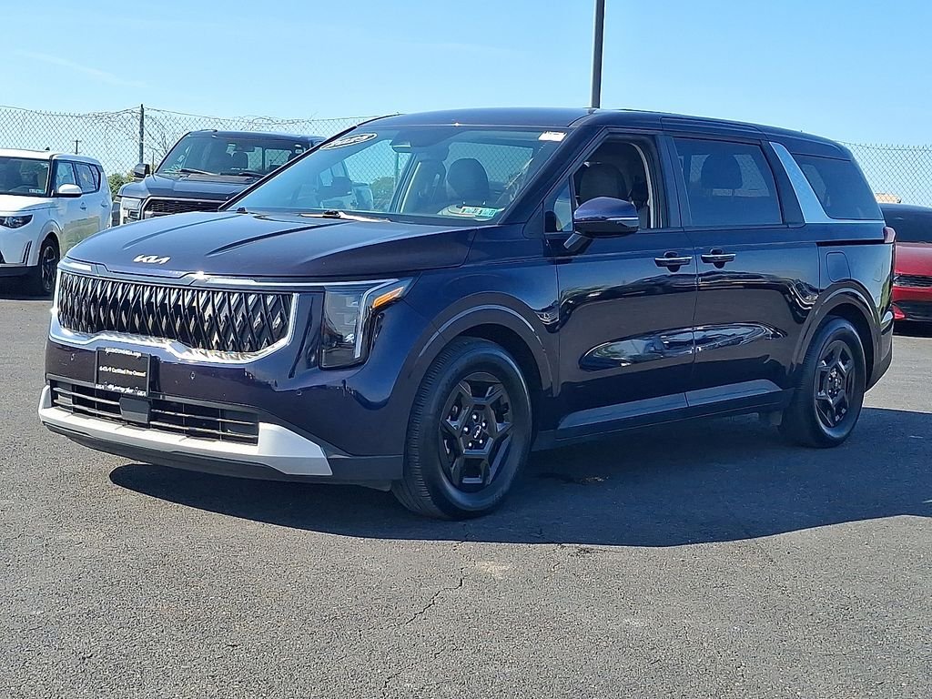Certified Used 2025 Blue Kia LXS image 3