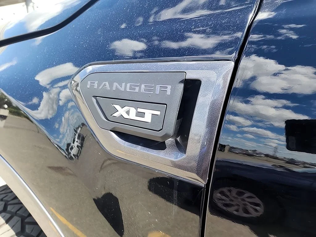 Used 2020 Shadow Black Ford XLT image 14