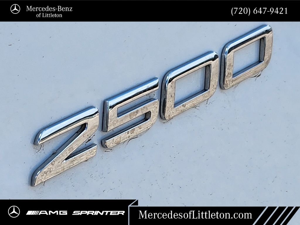 New 2026 Arctic+White Mercedes-Benz Cargo 144 WB image 11