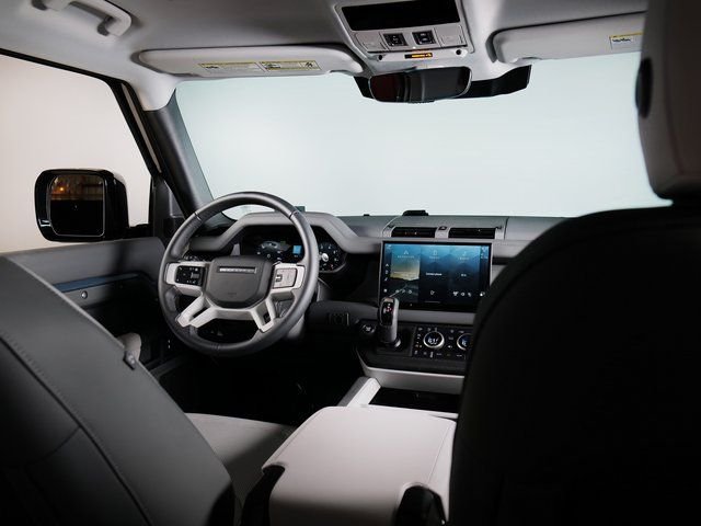 Used 2025 Blue Land Rover S image 11
