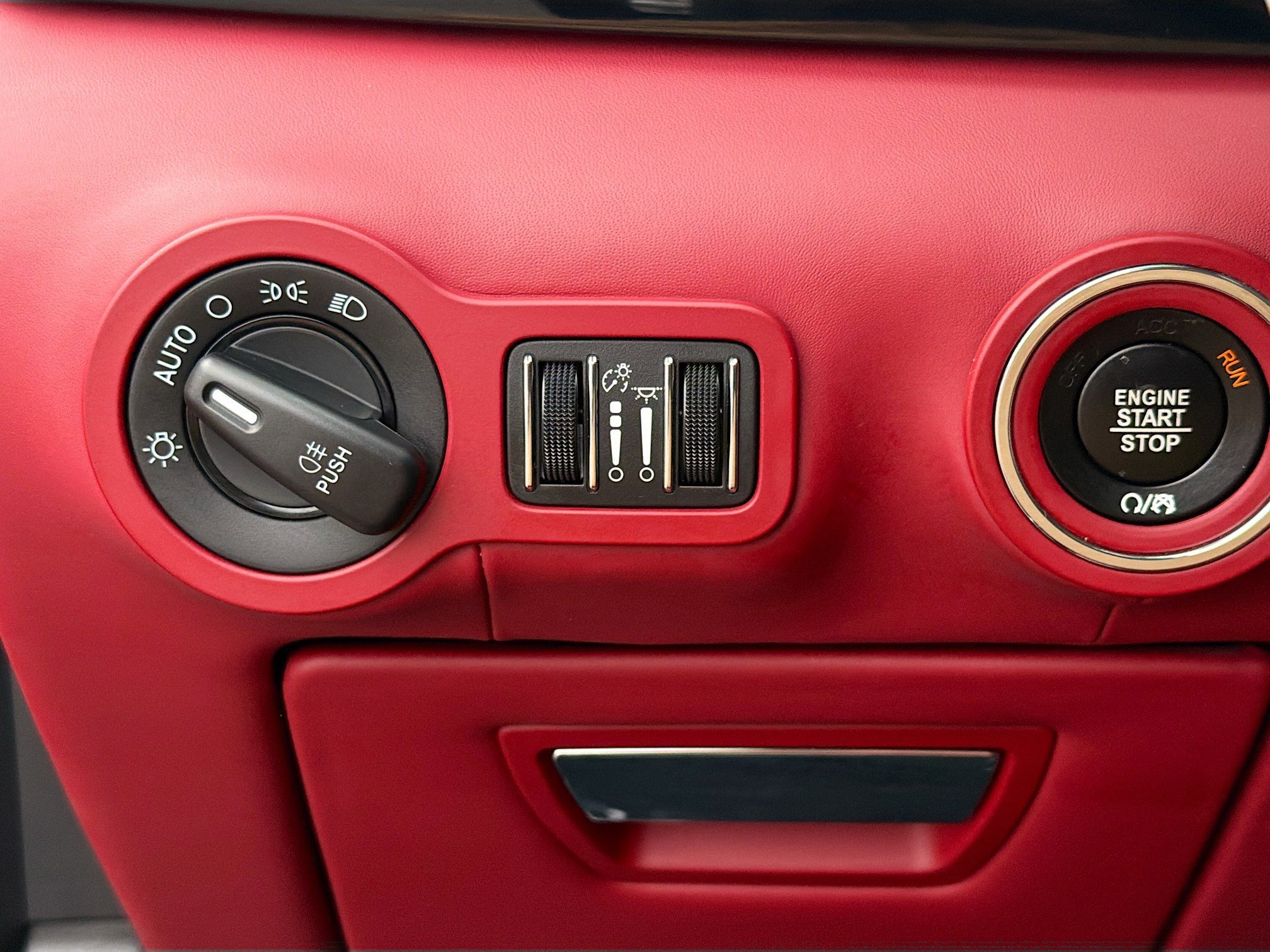 Used 2023 Nero Ribelle Mica Maserati Modena image 34