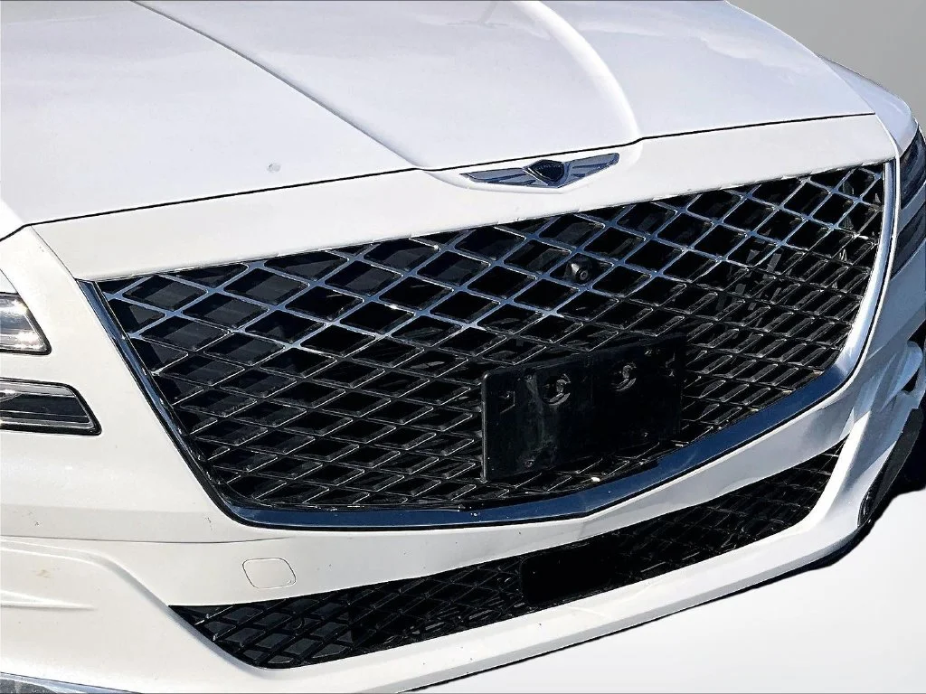 Used 2021 White Genesis 2.5T image 26