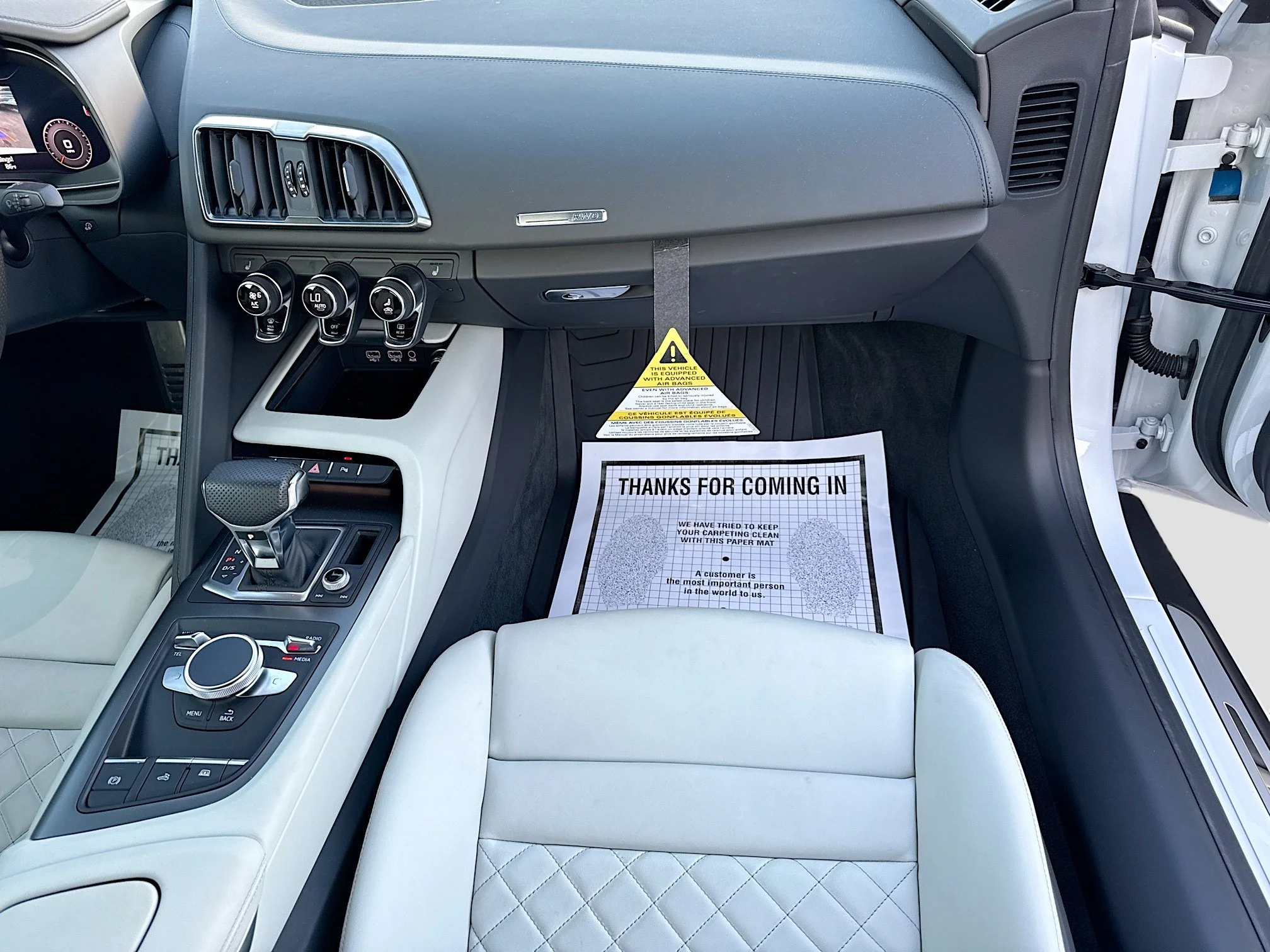 Used 2023 Suzuka Gray Metallic Audi V10 performance image 17