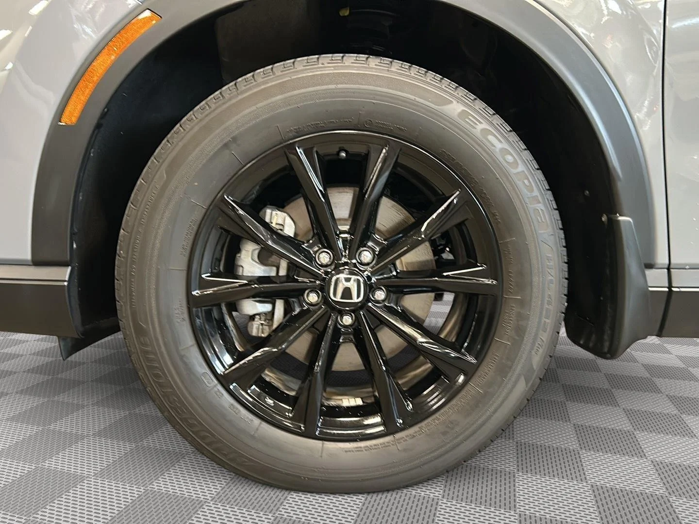 Used 2024 Urban Gray Pearl Honda Sport-L image 18