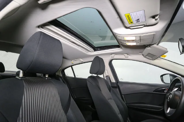 Used 2015 Blue Mazda i Touring image 17