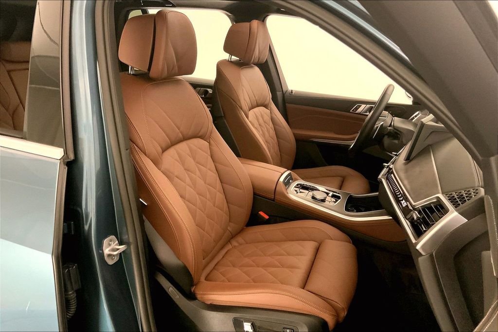 2026 BMW X5 50e - Photo 6