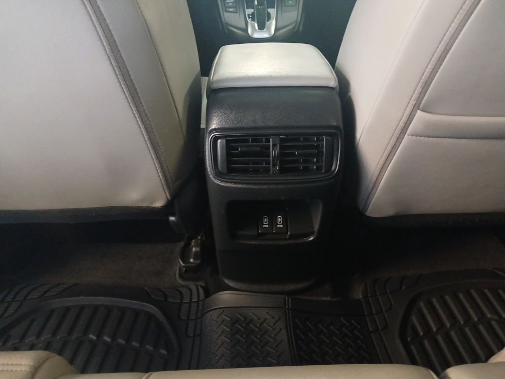 Used 2019 Silver Honda EX-L image 36