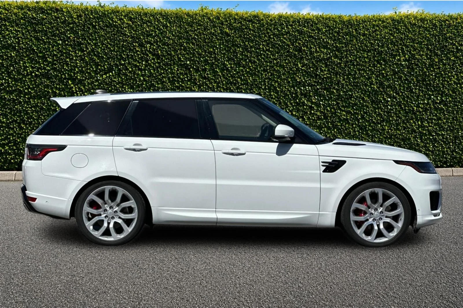 Used 2019  Land Rover Supercharged image 3