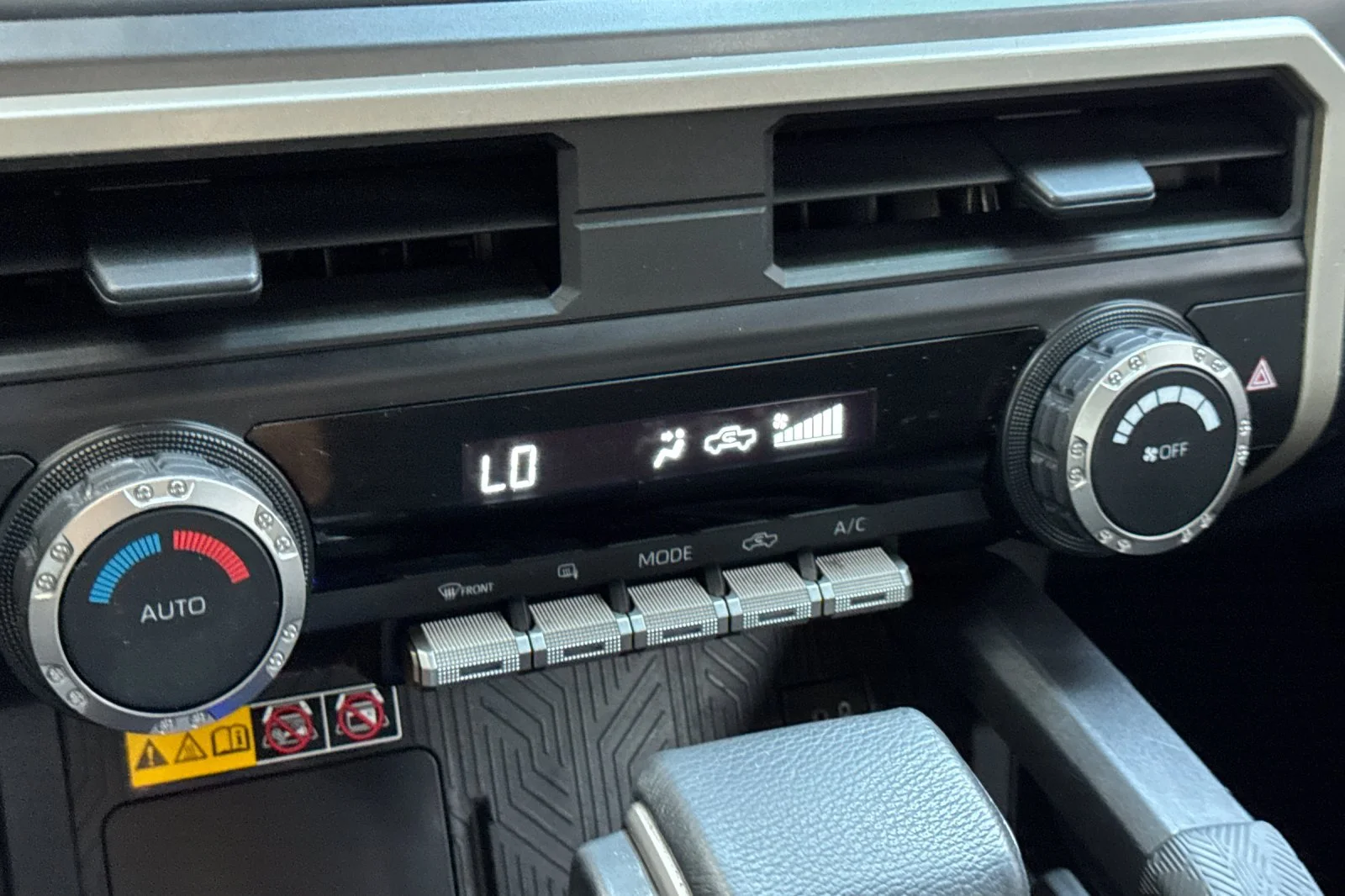 2024 Toyota Tacoma SR5 - Photo 25
