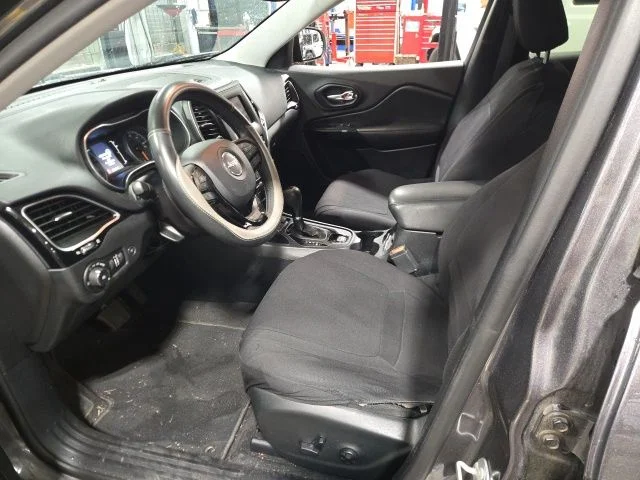 Used 2020 Gray Jeep Latitude Plus image 14