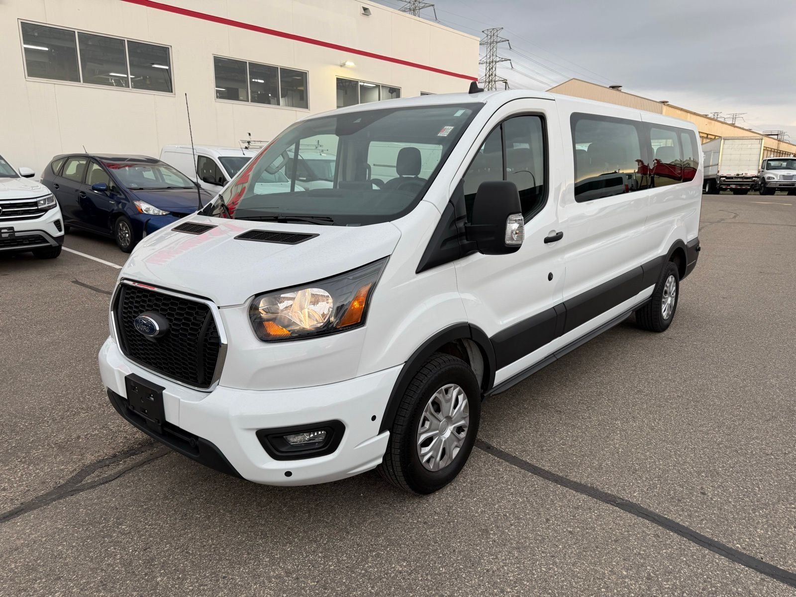 2024 Ford Transit 350 XLT Low Roof Sliding Pass. 148's photo