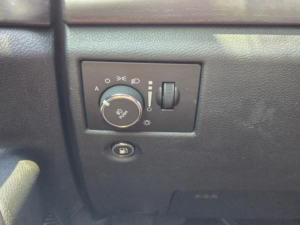 Used 2014 Red Jeep Laredo image 21