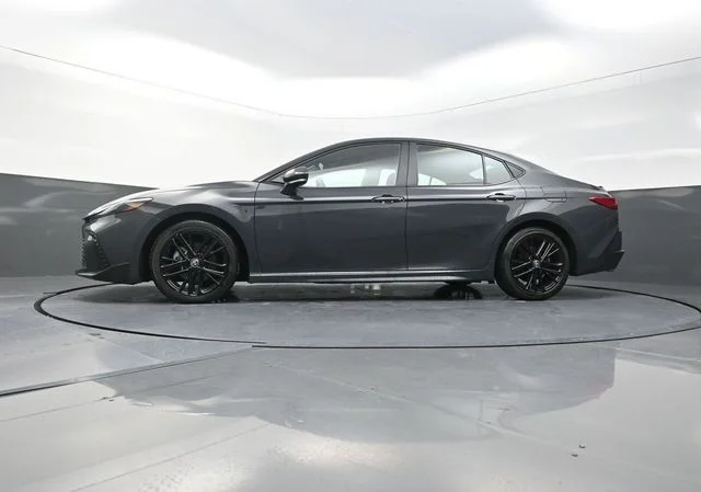 Used 2025  Toyota SE image 33