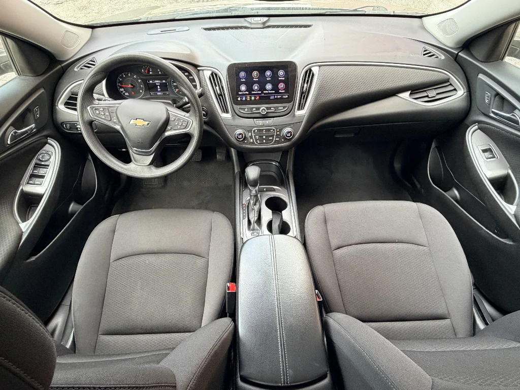 Used 2023 Gray Metallic Chevrolet LT image 15