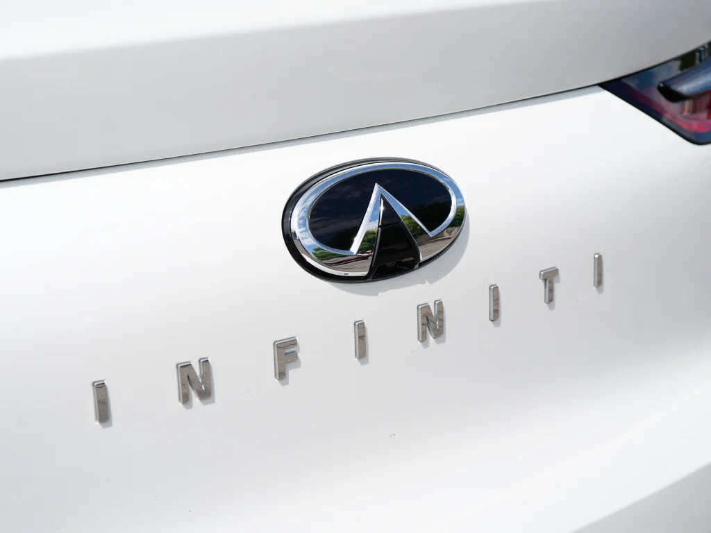 Used 2023 White INFINITI ESSENTIAL image 8