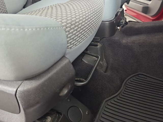 Used 2011 Red Ford XLT image 30