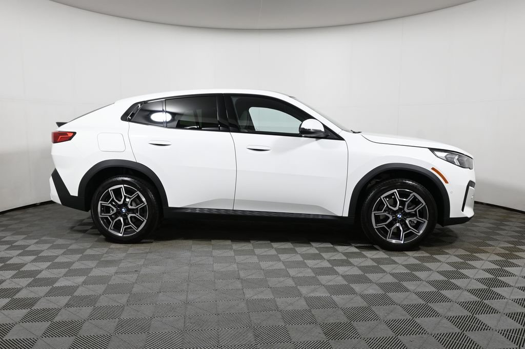 New 2027 Alpine White BMW xDrive28i image 8