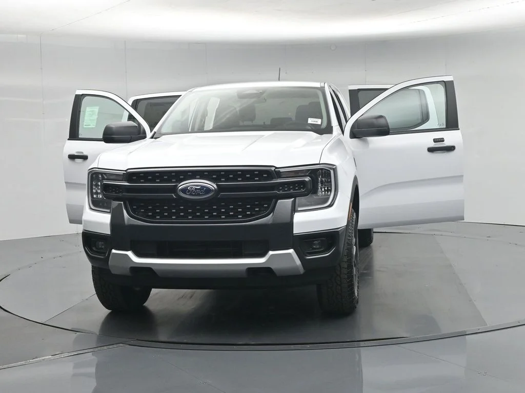 New 2026 Oxford White Ford XLT image 28