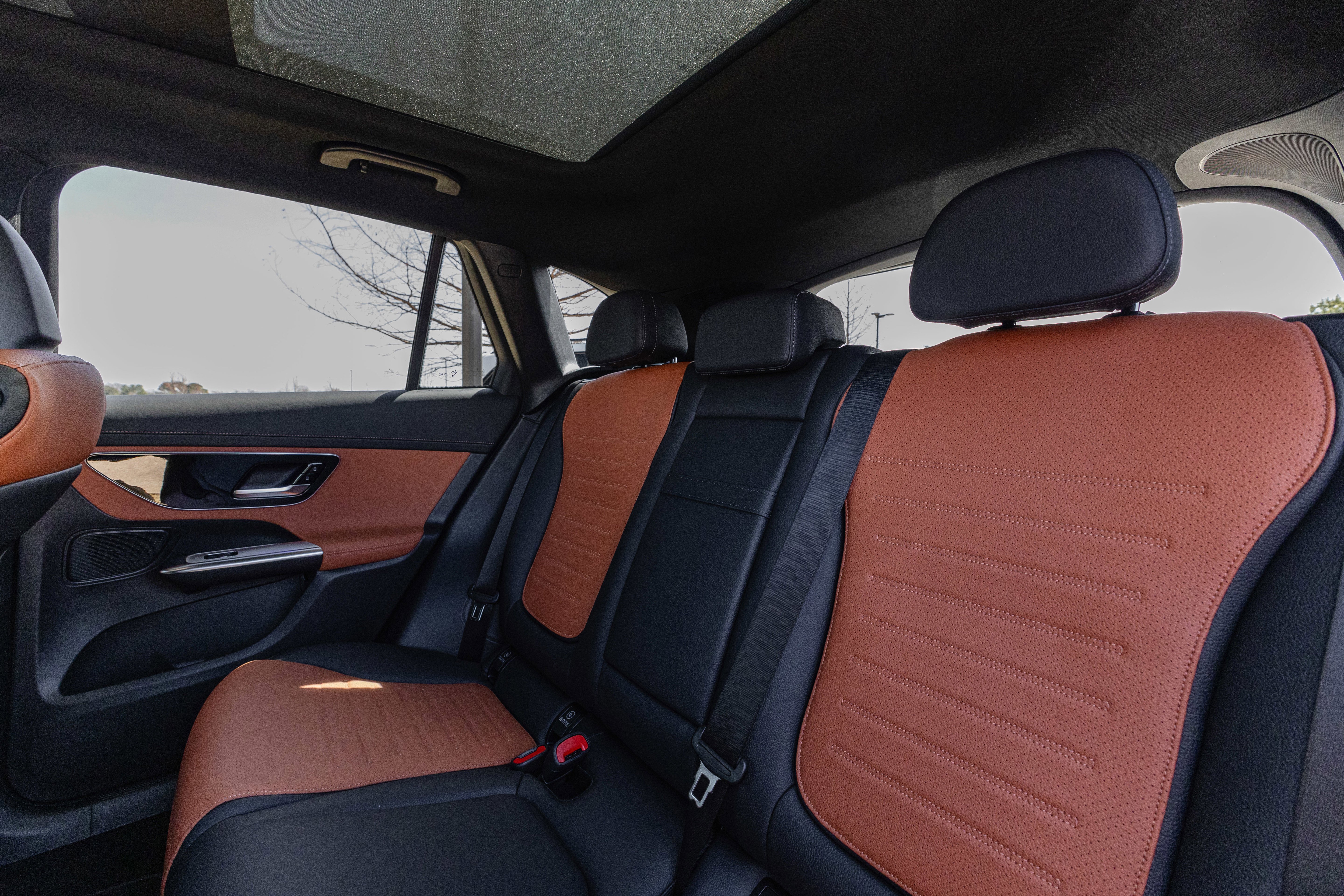New 2026 Black Mercedes-Benz GLC 300 image 22