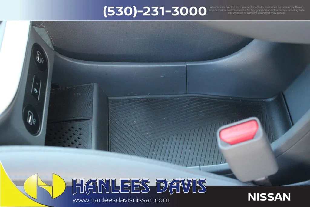 Used 2024 Gray Hyundai SEL image 15