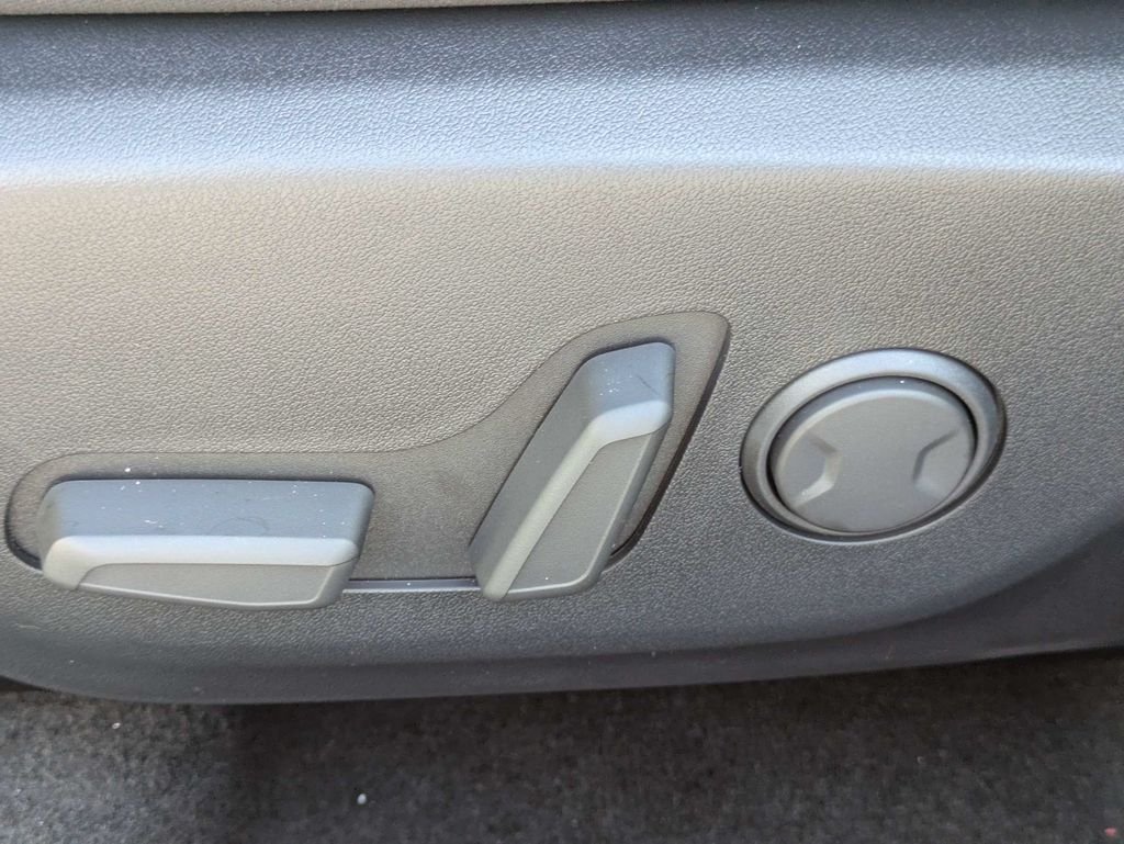 New 2026 Snow White Pearl Kia GT-Line image 20