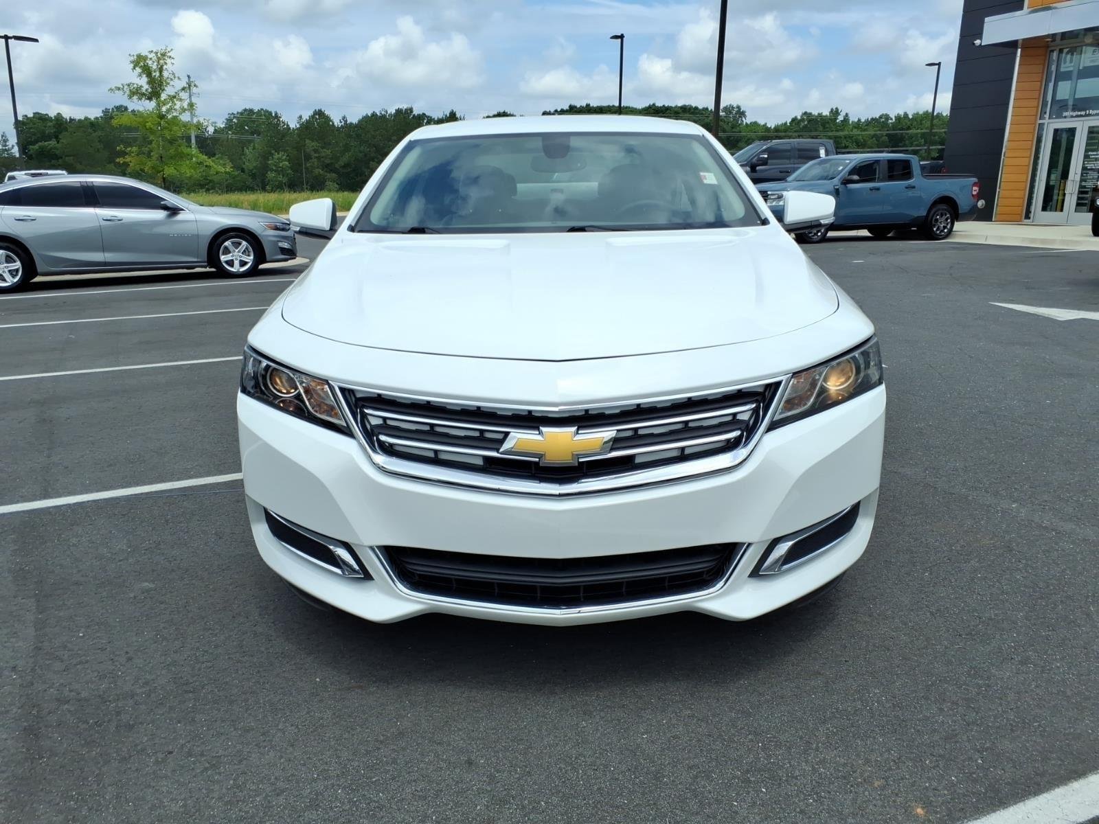 Used 2016 Summit White Chevrolet LT image 11