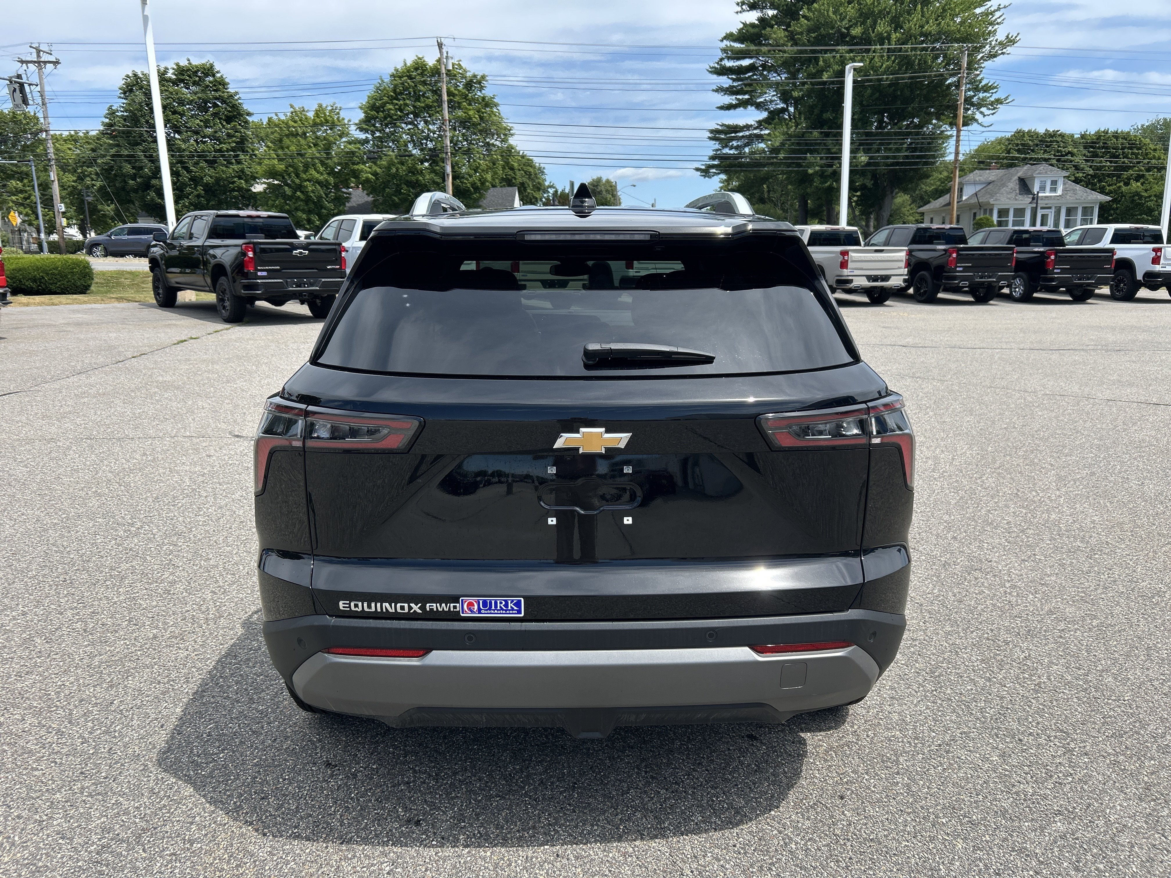 New 2027 Mosaic Black Metallic Chevrolet LT image 4