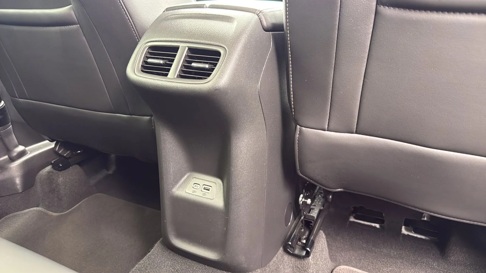 Used 2023 White Buick Preferred image 27