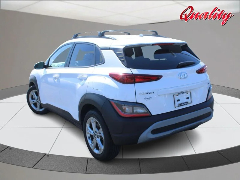 Used 2023 Lunar White Hyundai SEL image 5